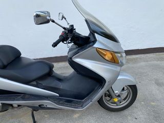 Suzuki Burgman 250