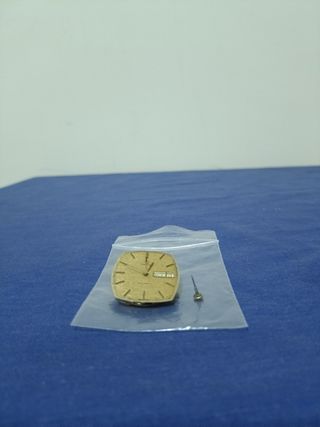 Maquinaria de reloj Omega dorada