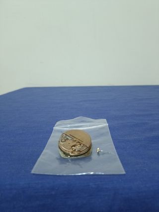 Maquinaria de reloj Omega dorada