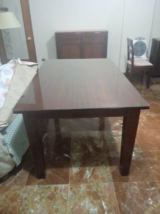 Mesa de comedor de madera + 2 sillas de REGALO 