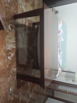 Mesa de comedor de madera + 2 sillas de REGALO 