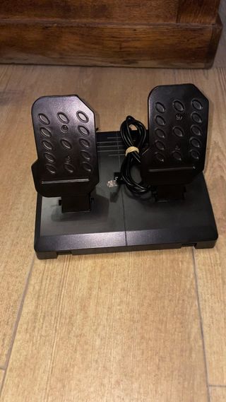 Volante Thrustmaster Xbox/PC + Pedales