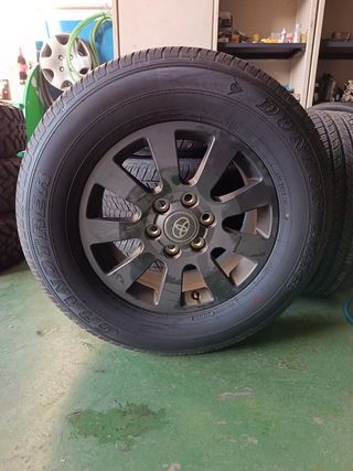 Juego Ruedas Toyota Land Cruiser