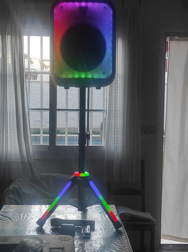 ALTAVOZ BLUETOOTH LED KARAOKE 2000 WATIOS P.M.P.O