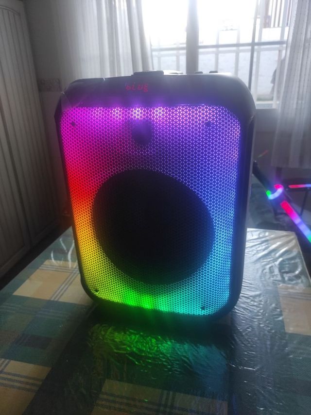 ALTAVOZ BLUETOOTH LED KARAOKE 2000 WATIOS P.M.P.O