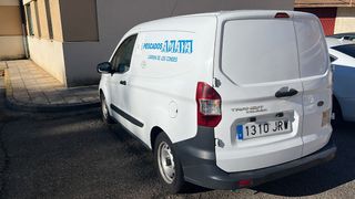 Ford Transit Courier 2016