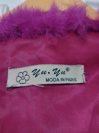 Chaquetón de pelo rosa y morado