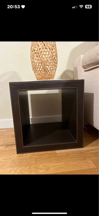 Mesa auxiliar pespunte madera y mimbre