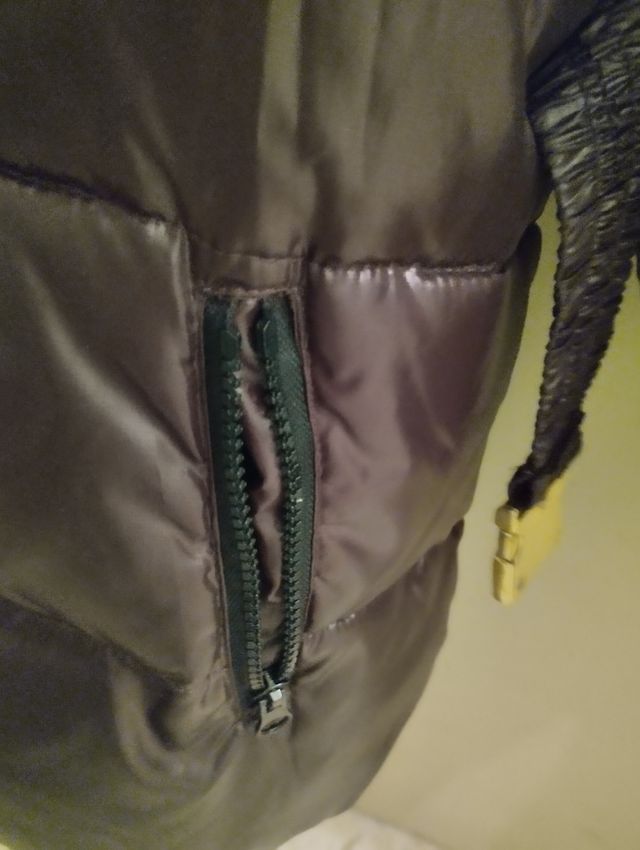 Chaqueta niña plumífera con capucha