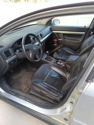 Opel Signum 2005