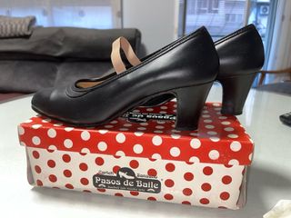 zapatos de baile de flamenca de piel con tachuelas