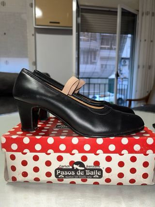 zapatos de baile de flamenca de piel con tachuelas