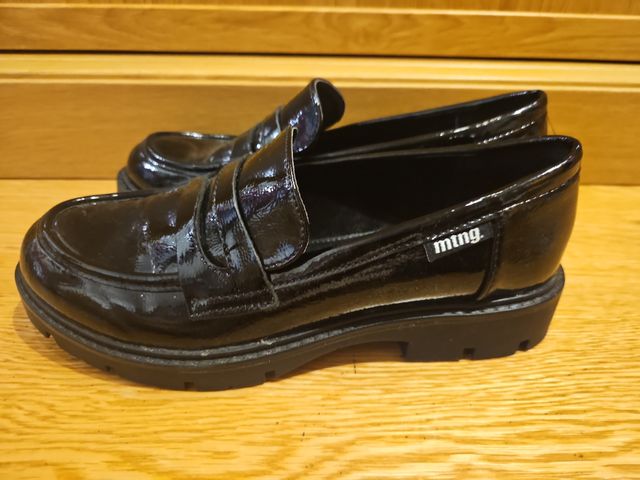 Zapatos Mustang Talla 35 Charol Negro