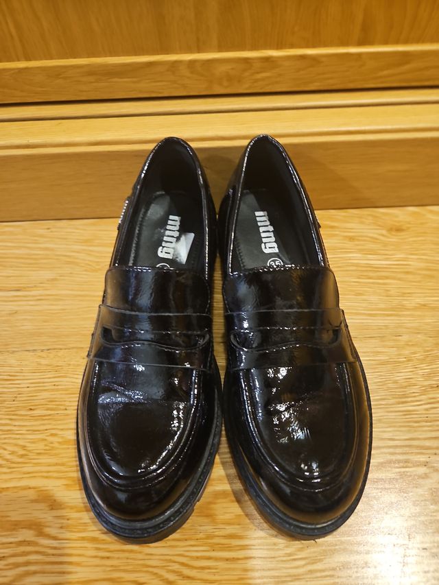 Zapatos Mustang Talla 35 Charol Negro