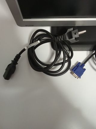 Monitor HP LE1711 con cavi