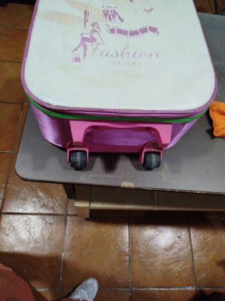 Maleta de cabina rosa y morada
