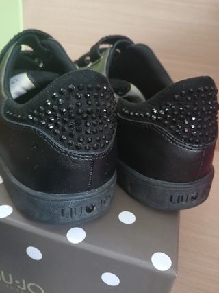 Scarpe nere con strass