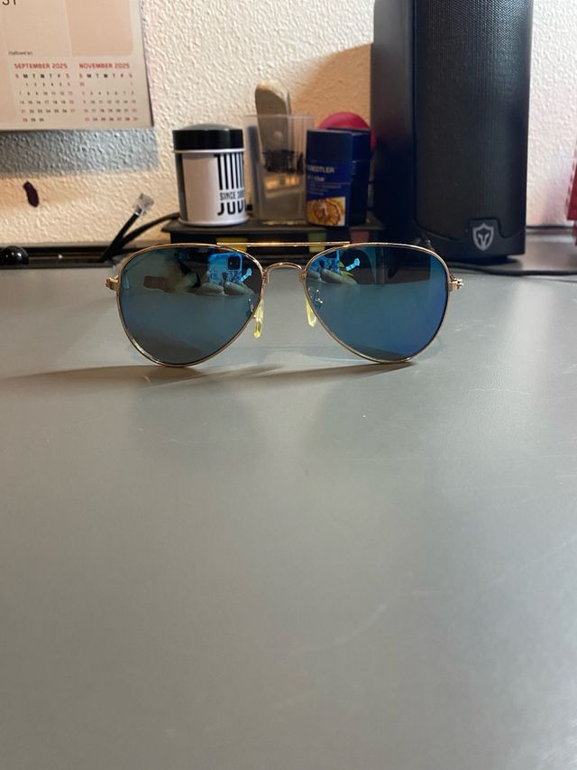 Occhiali da sole aviator blu e oro