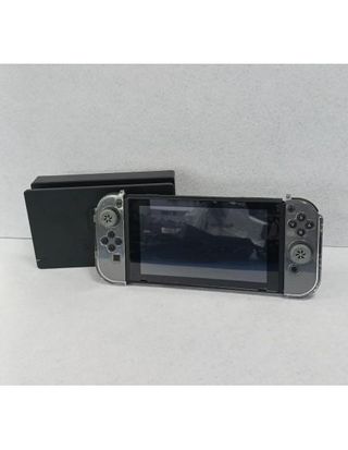 CONSOLA NINTENDO SWITCH CON CARGADOR Y ACCESORIOS