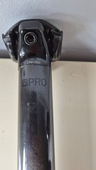 Tija sillín 31.6mm x 400mm
CARBONO