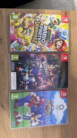 Nintendo Switch Azul y Rojo Solo utilizada una vez