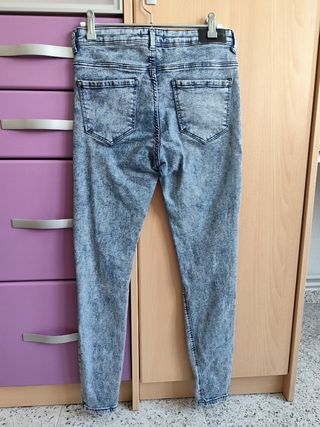 Pantalón vaquero Bershka