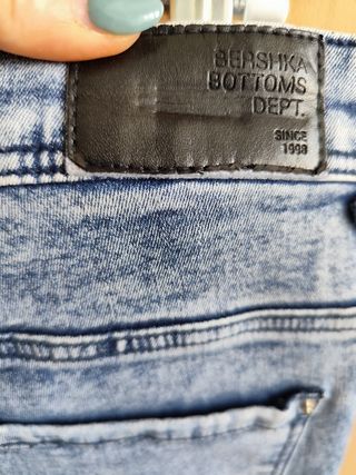Pantalón vaquero Bershka