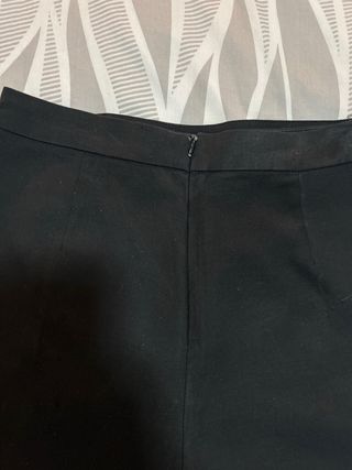Falda pantalón negra con botones