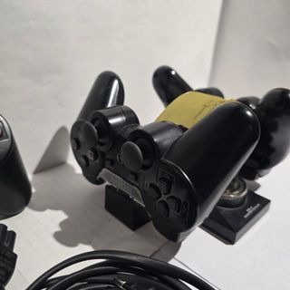 PS3 250gb + 3 mandos + base carga