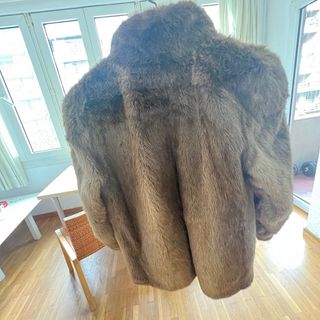 Chaqueta de piel marrón