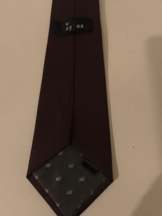 Corbata niño con broche