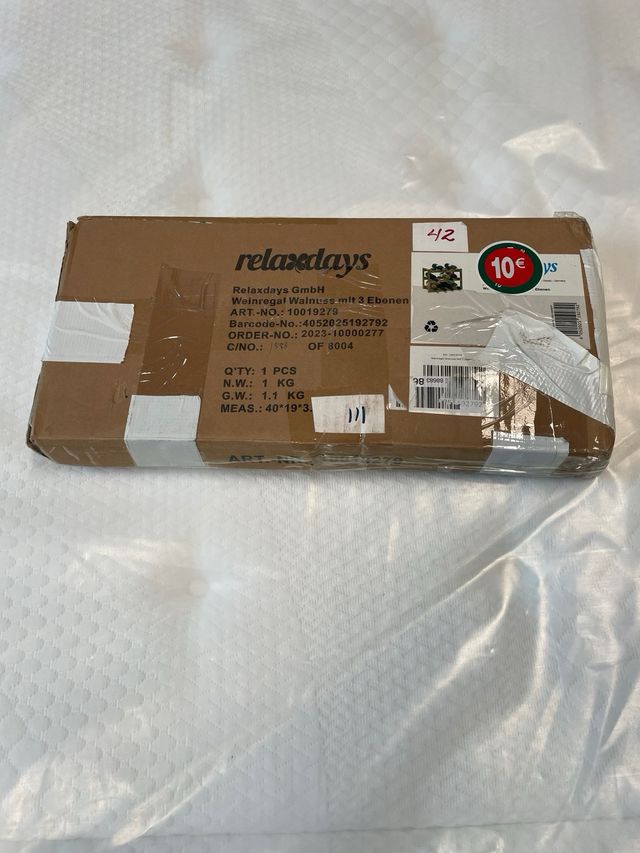 Garrafeira em madeira para 12 garrafas. Ref. 42