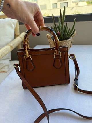 Bolso de mano Gucci marrón con asa bambú