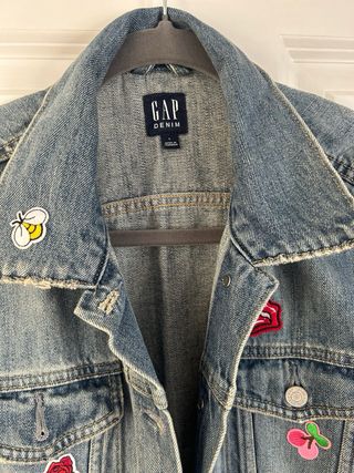 Chaqueta vaquera Gap con parches