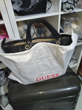 Bolso Guess Negro Logo Monogram