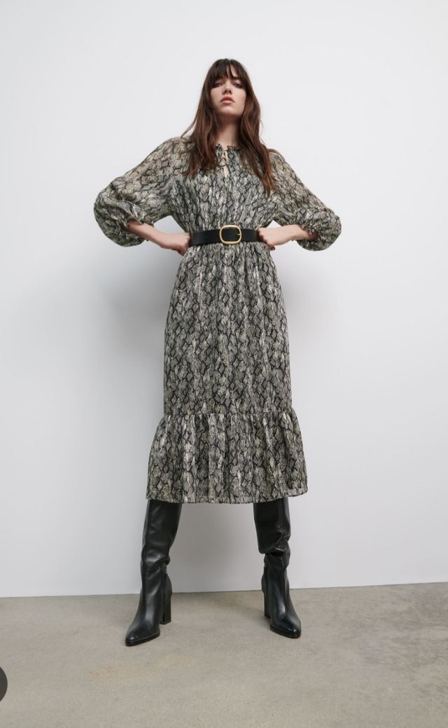 Vestido Zara estampado serpiente con cinturón