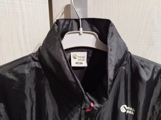 Chubasquero Neak Peak Talla XL con gorro