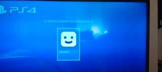 PS4 Slim 500GB + 4 Mandos