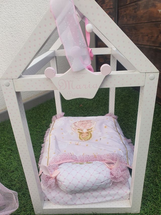 Cama casita De Cuevas para muñecas