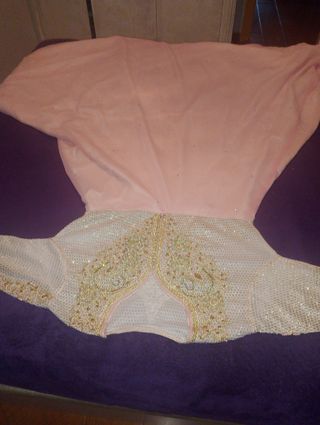 Vestido de fiesta largo adornado