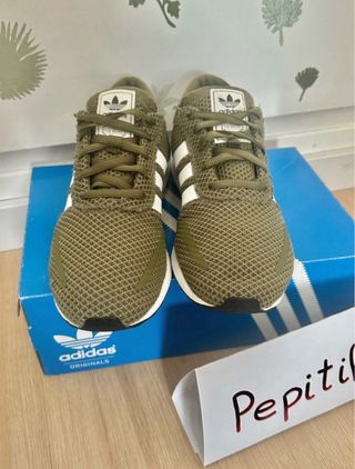 Adidas LA Verde Militar Talla 41 1/3
