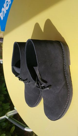 Scarpe uomo Clarks nere desert boot