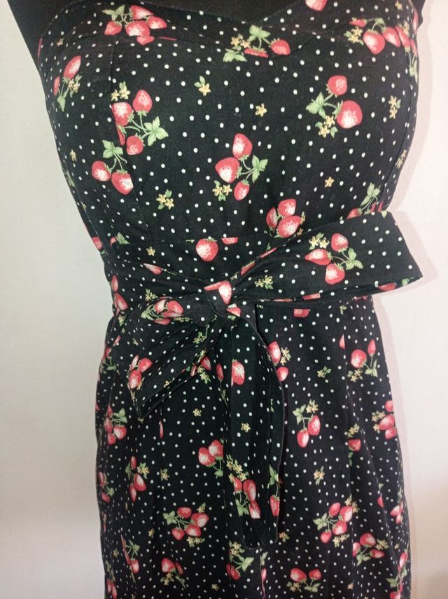 Vestido palabra de honor Pin Up fresas