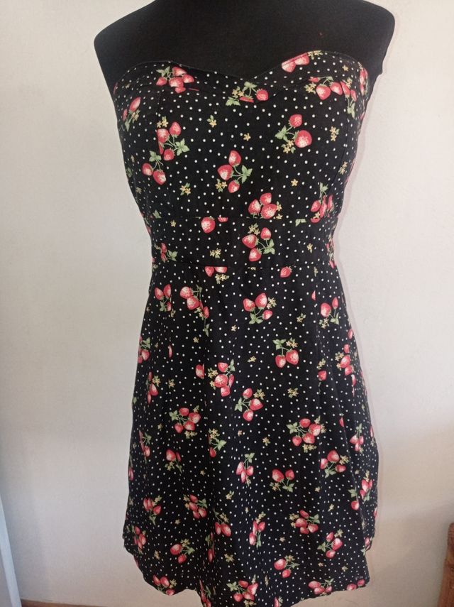 Vestido palabra de honor Pin Up fresas