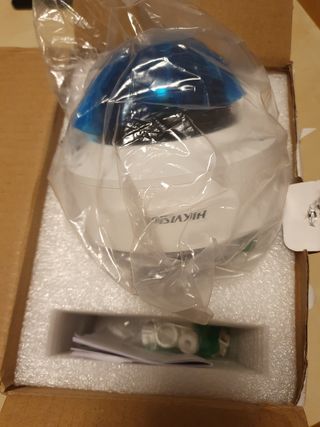 Cámara IP Hikvision AcuSense