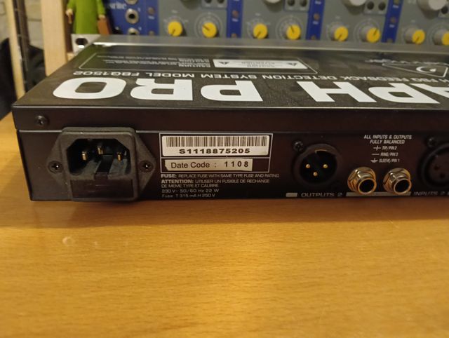 Behringer Ultragraph Pro EQ 15 bandas