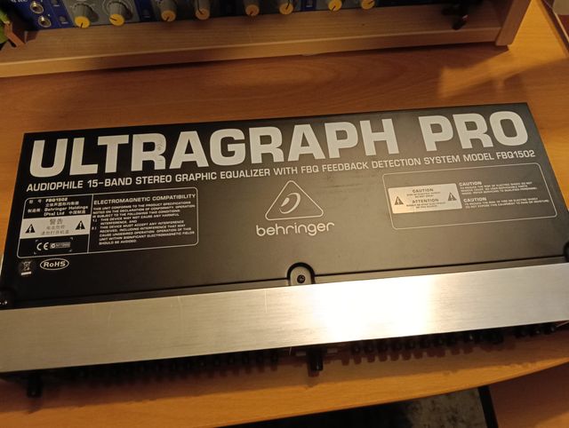 Behringer Ultragraph Pro EQ 15 bandas