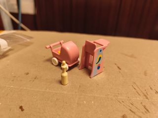 Carro y trona niño Playmobil + biberón ( L 299)