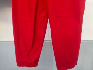 Pantalón rojo T46-48.  Medidas en descripción 
