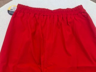 Pantalón rojo T46-48.  Medidas en descripción 